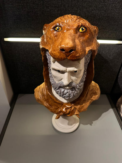 Aslan Postlu Herkül Büstü